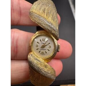 Vintage Sheffield Peek A Boo Style Manual Bangle Bracelet Watch Gold Tone